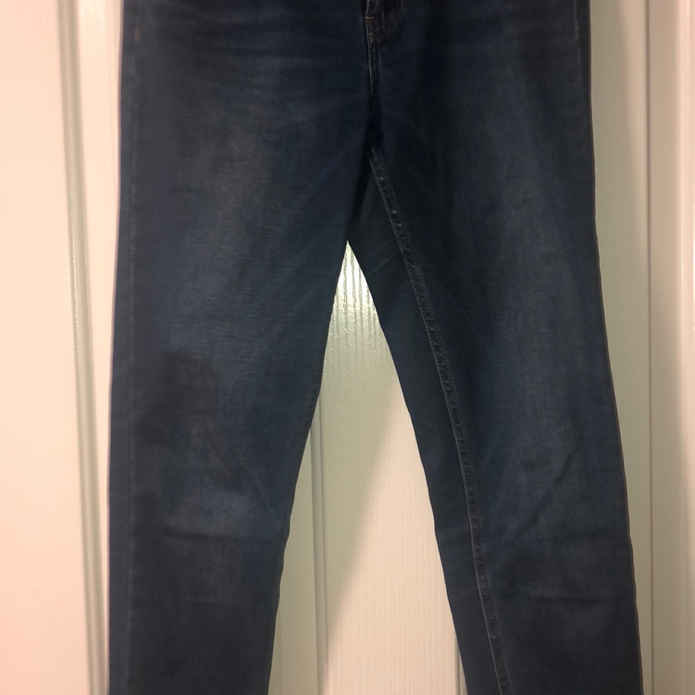 Levis - Picture 4 of 5